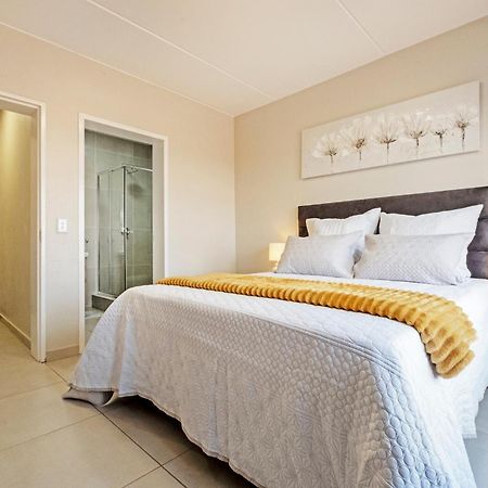 Airport Heights Apartment Boksburg Exterior photo