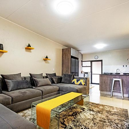 Airport Heights Apartment Boksburg Exterior photo